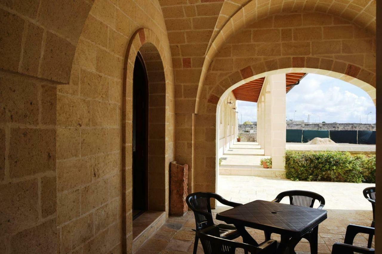 Masseria Pasturi Аветрана Екстериор снимка